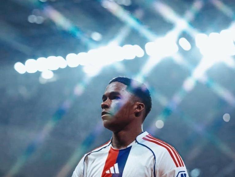 亚博体育-包含里昂绝杀压哨关键时刻山东泰山调整名单以备法甲，这一次真的内马尔在瑞士队比赛中伤愈复出的词条